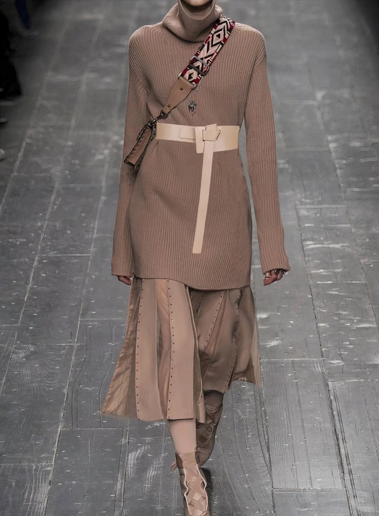 Tidal Vibes knot-belt