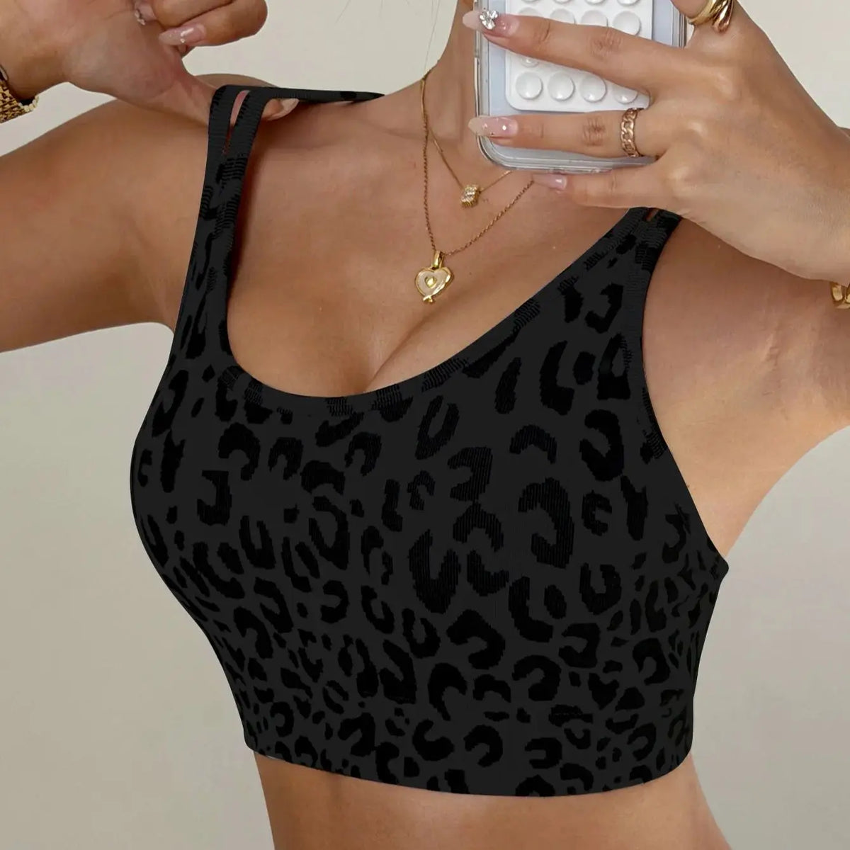 Seamless Sports Bra Breathable Crisscross Back Hollow Front Padded Cups Leopard Print Light Support Gym Yoga Activewear Crop Top