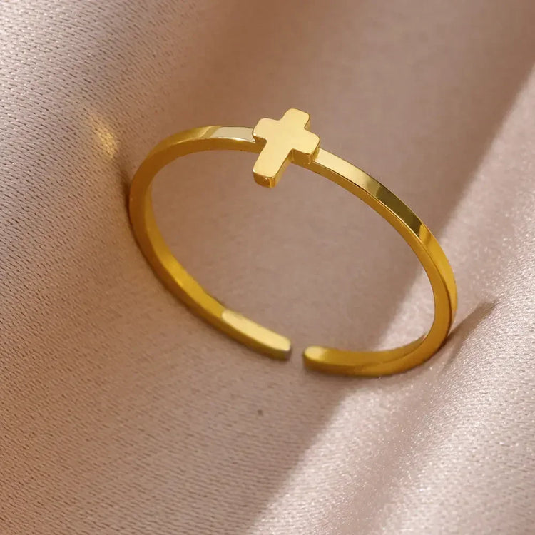 Tidal Vibes Gold Heart Stainless Steel Ring Women