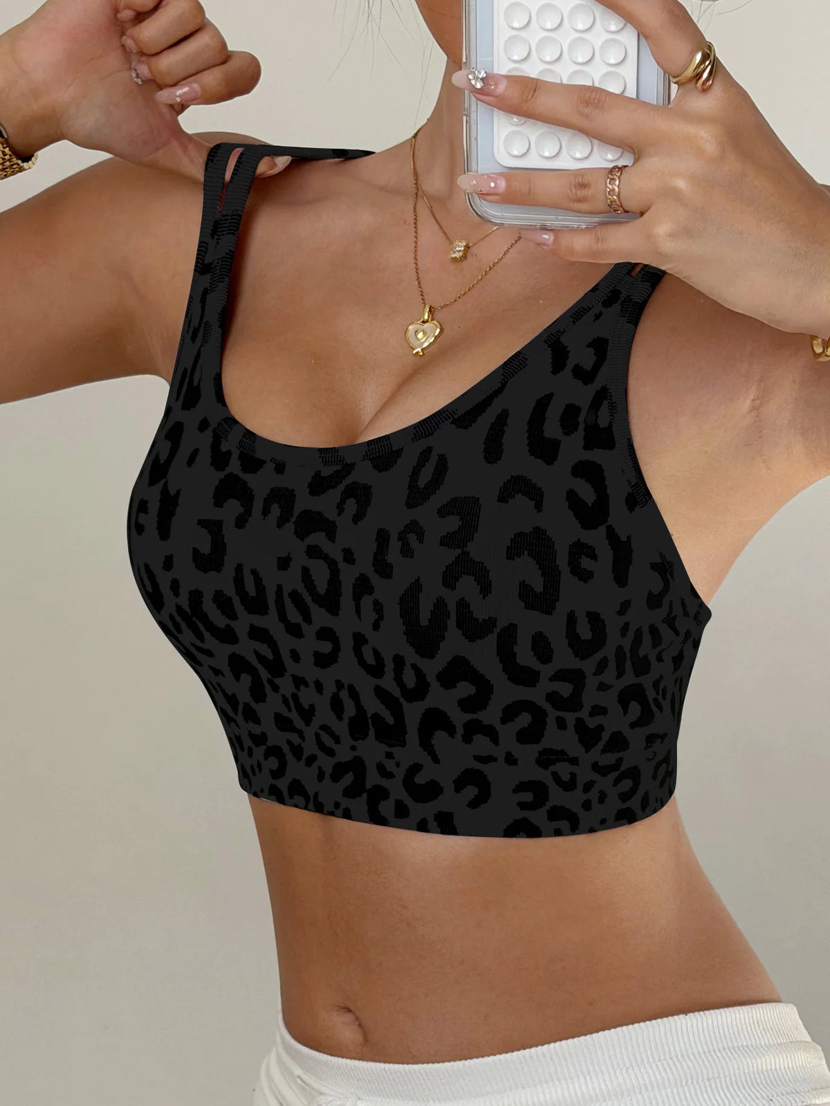 Seamless Sports Bra Breathable Crisscross Back Hollow Front Padded Cups Leopard Print Light Support Gym Yoga Activewear Crop Top